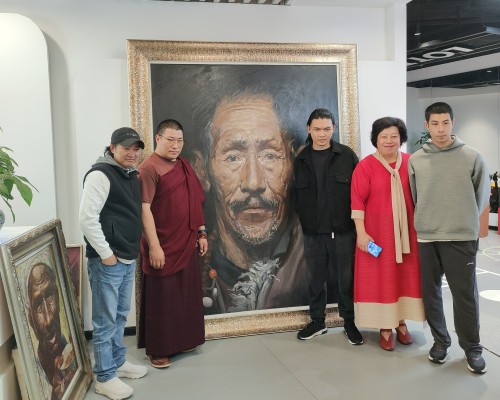 广东人家志愿者参观著名摄影家涂文安工作室