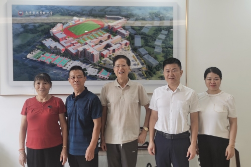 教育实现大翻身的名校长与他的农民父亲
