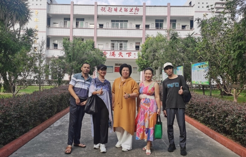 广州公益事业促进会在大埔西河红军小学义教