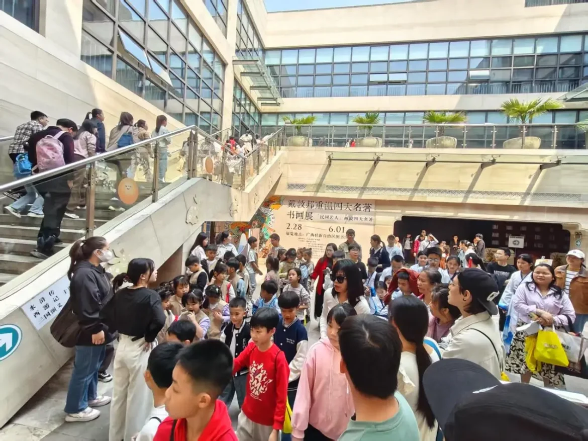 沉浸式体验，解锁四大名著新魅力 ——戴敦邦书画展研学媒介会成功举办