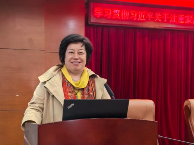 《致联合国讲坛的南粤木棉》——李建辉博士